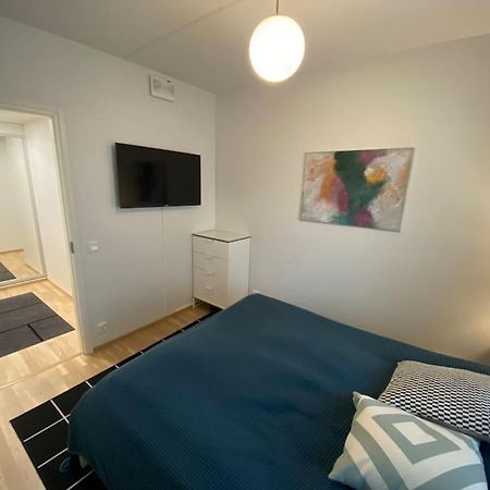 Modern Two Bedroom Apartment Near Helsinki Airport Vantaa Luaran gambar